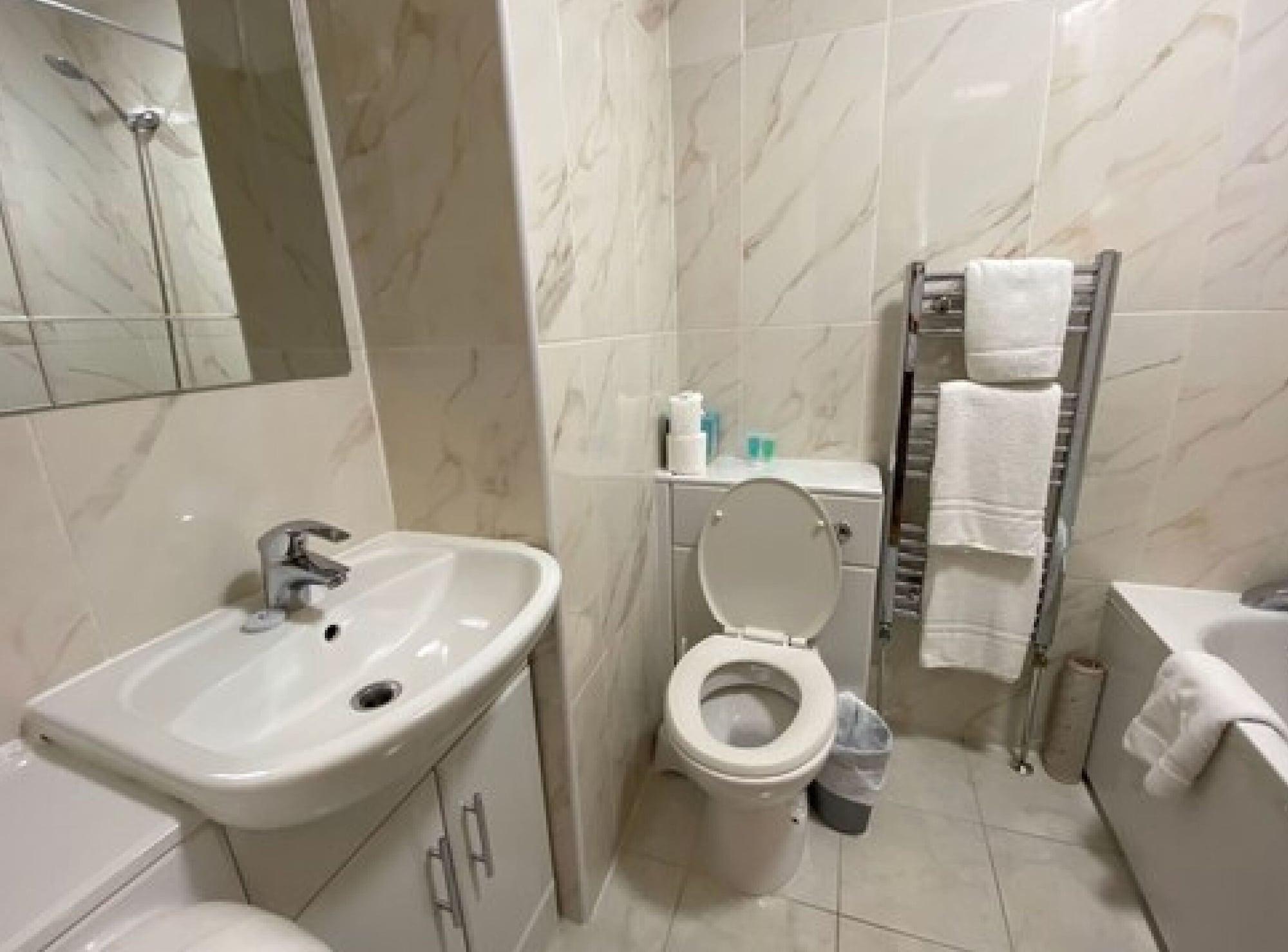 Baylis House Hotel